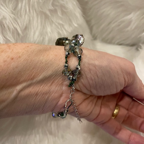 7.5 to 9” adjustable Black Pearl & bead bracelet, handmade unique one of a kind - Picture 2 of 5